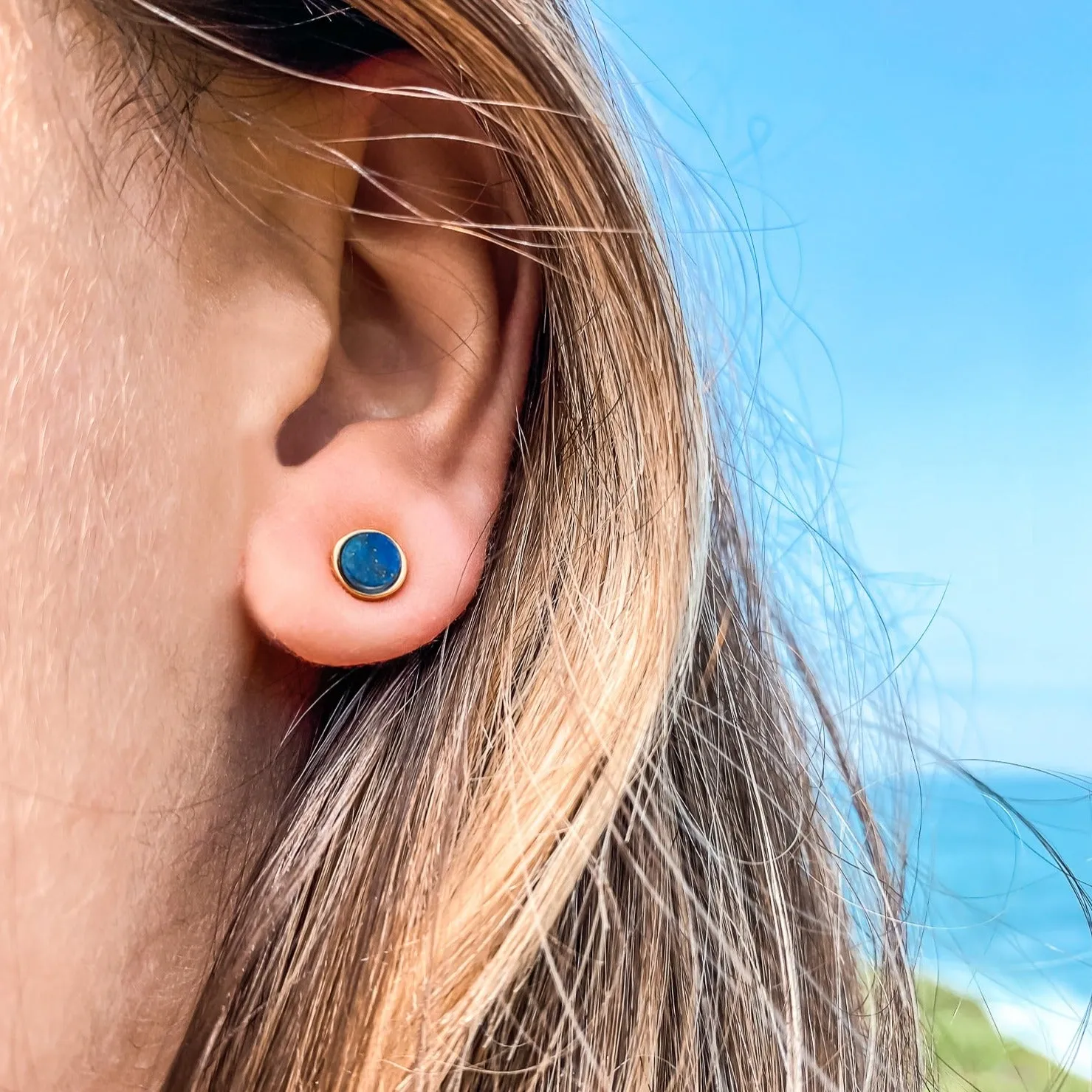 5mm Round Stud Earrings in Lapis Lazuli