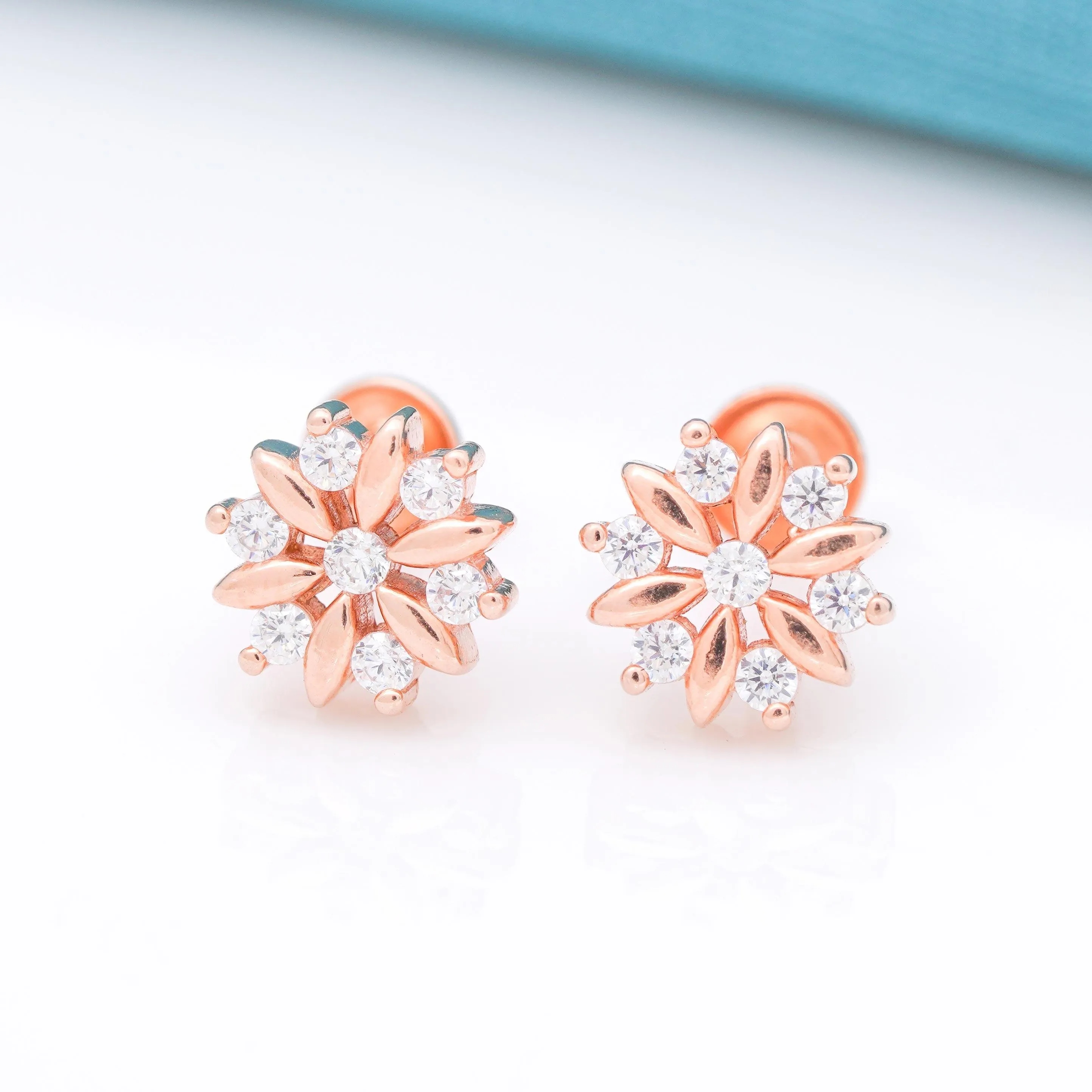 925 Rosegold Miniature Snowflake Stud