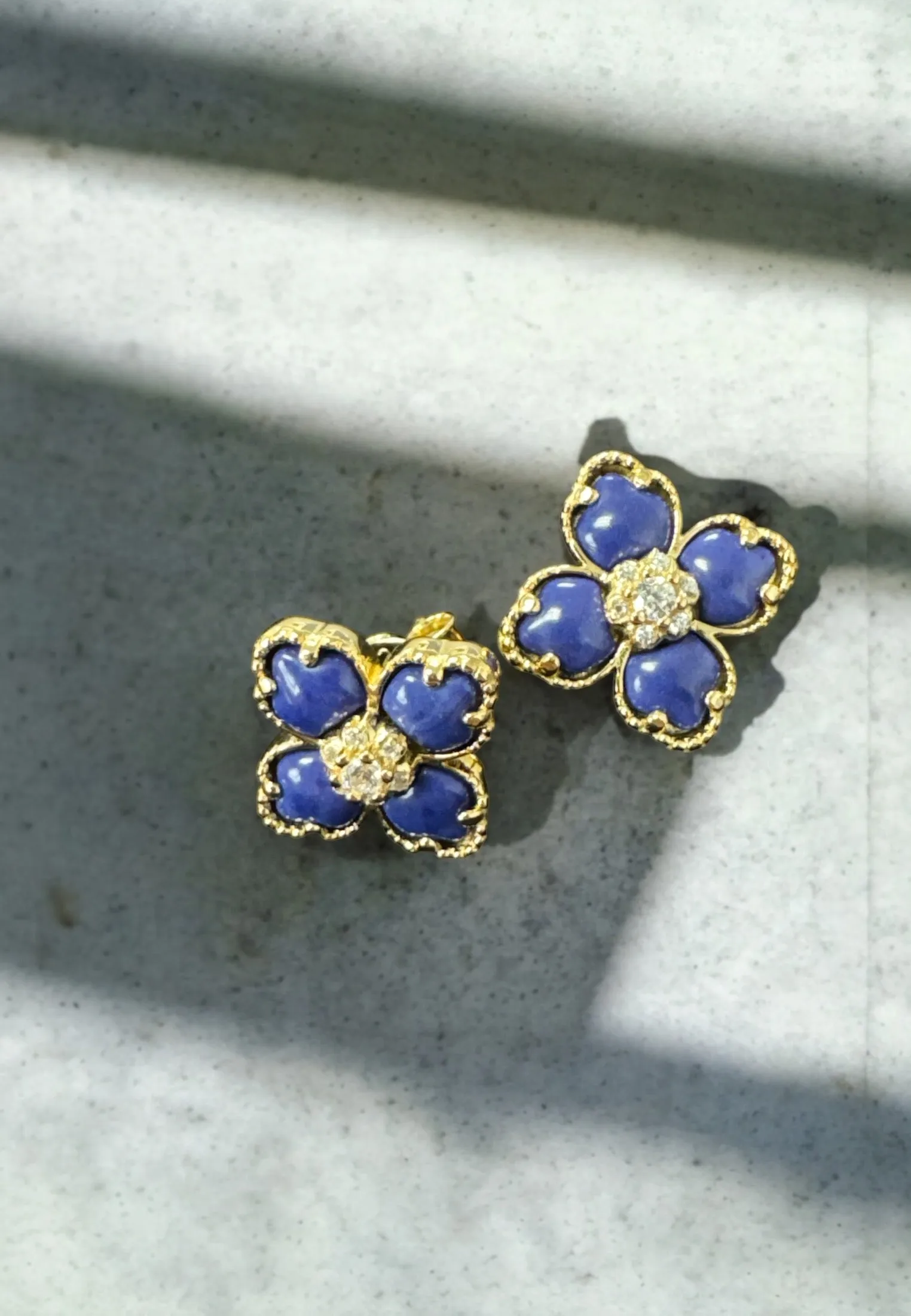 Flower Clover Lapis Lazuli Stud Earrings Gold