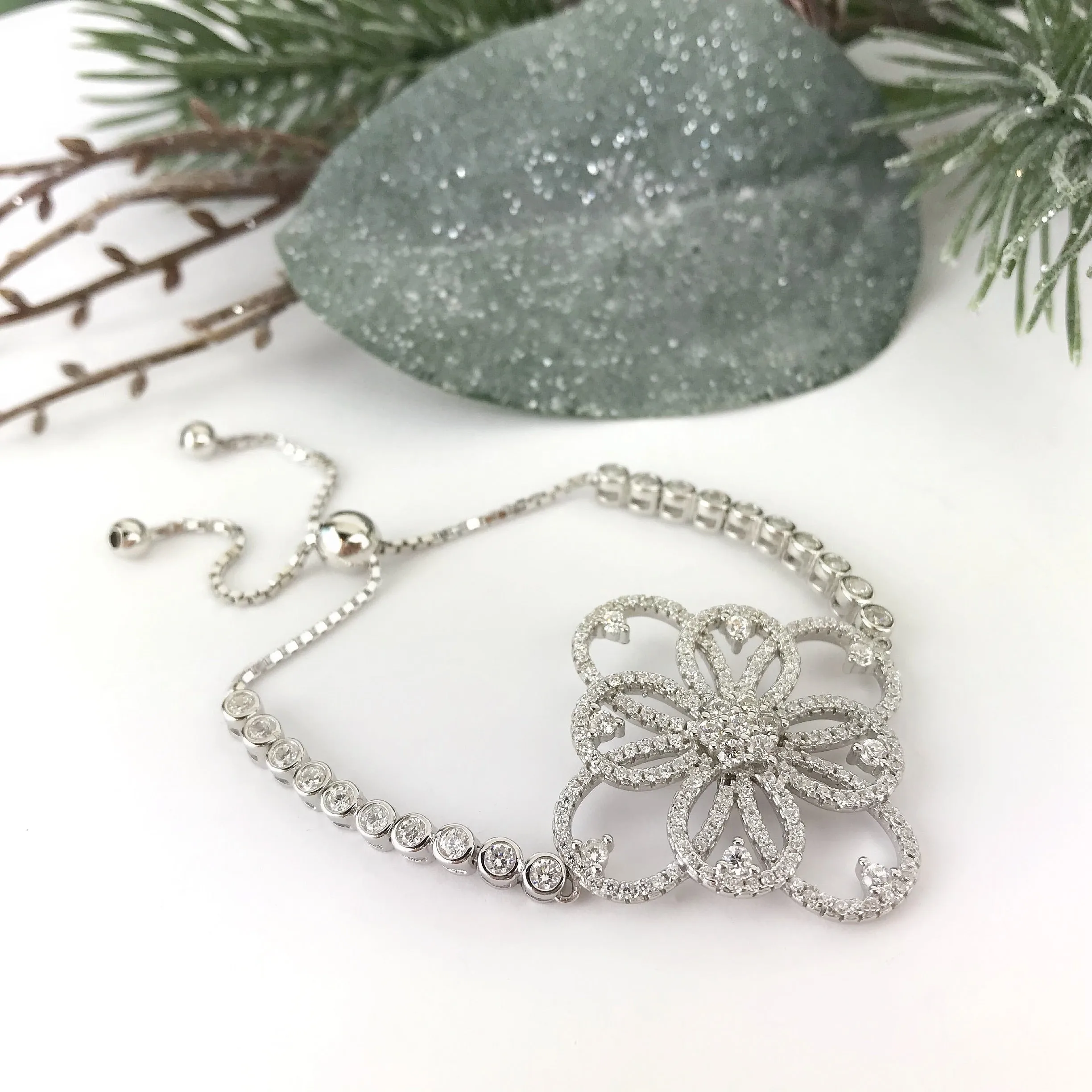 Flower Sparkle Bracelet - VBRC113