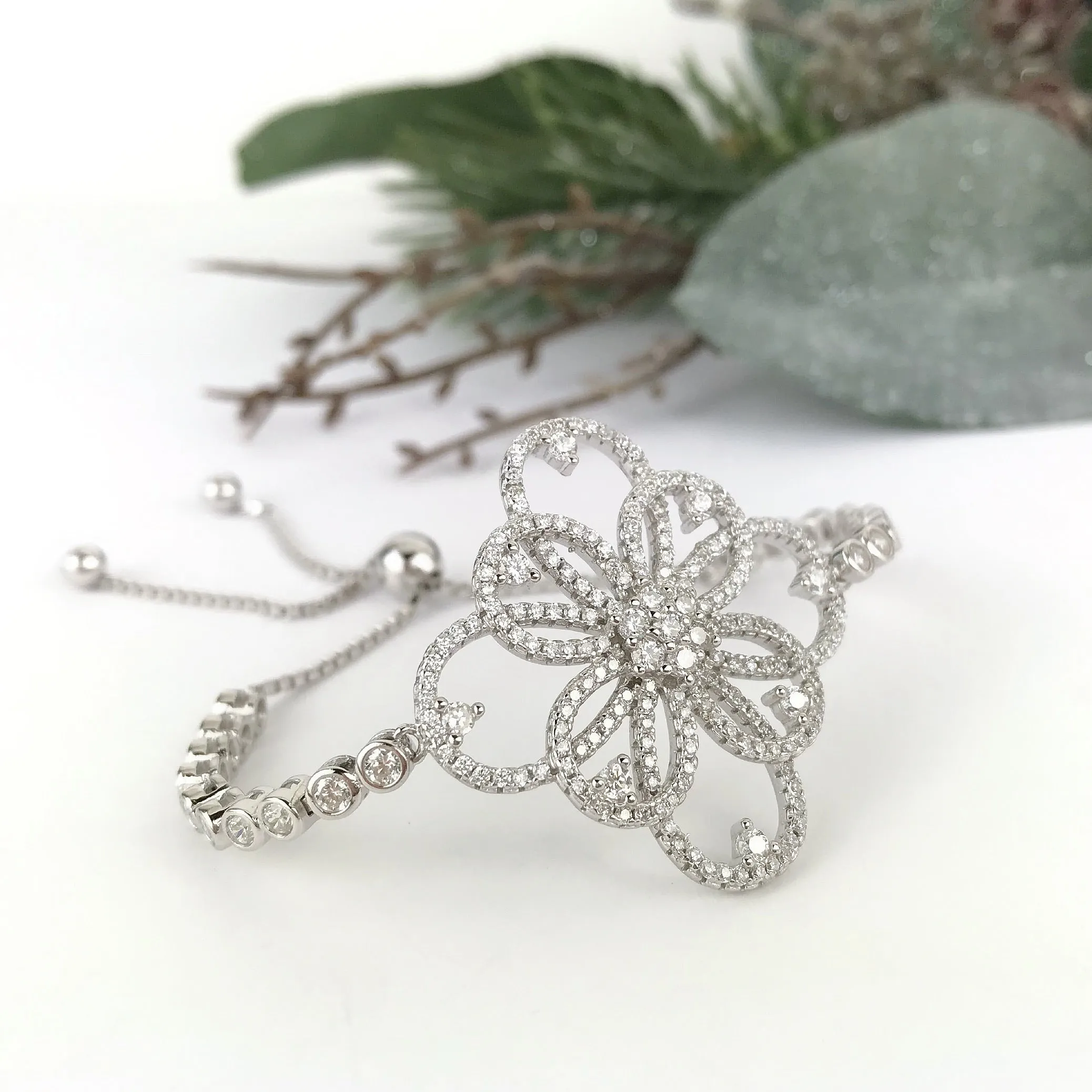 Flower Sparkle Bracelet - VBRC113