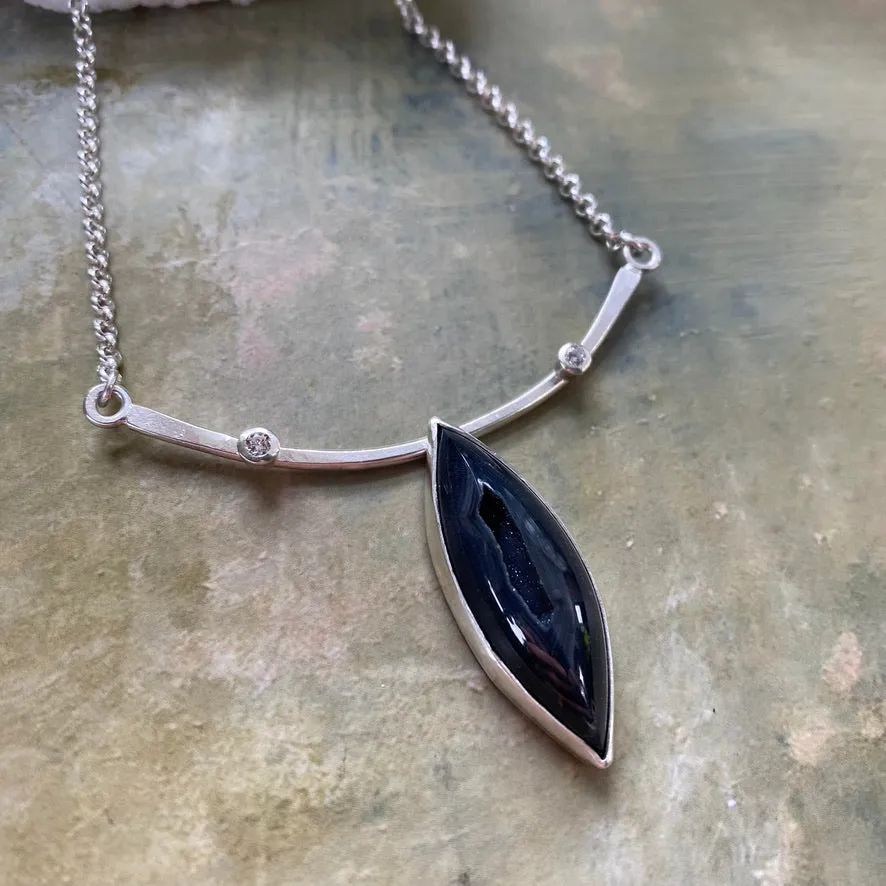 Glimpse Necklace with Sardonyx Druzy Crystal