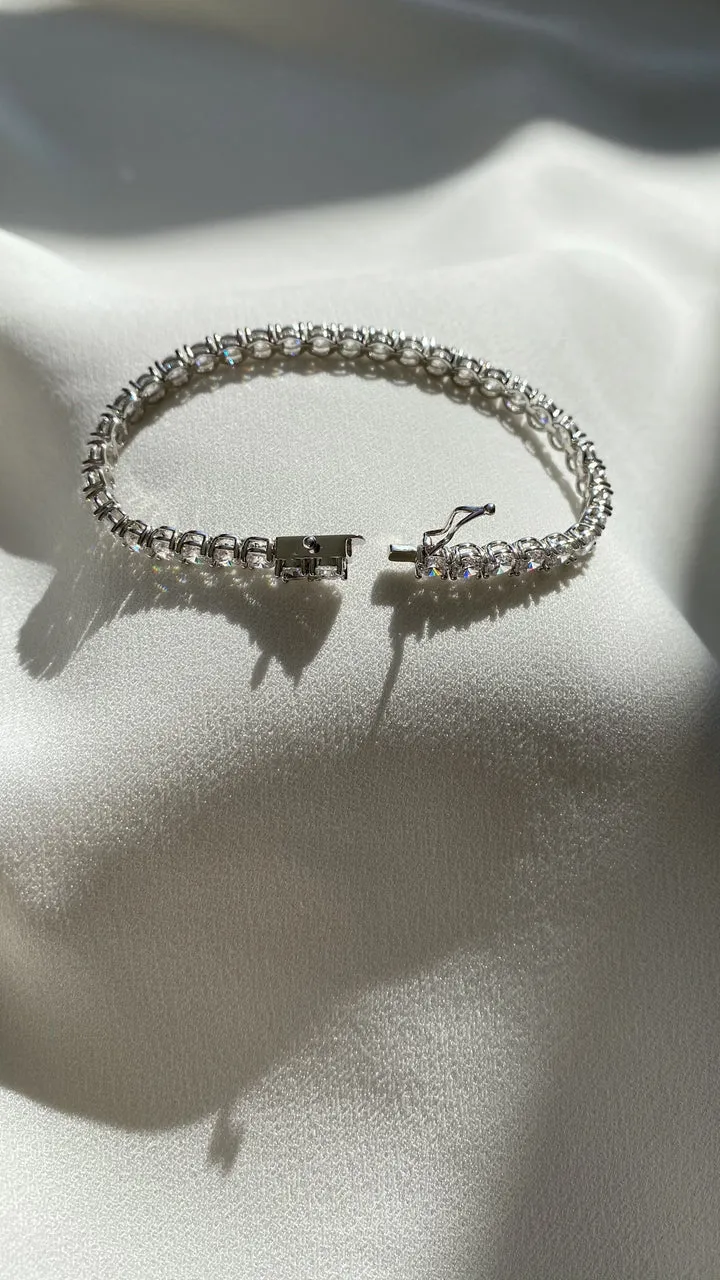 Hailey Round Prong Tennis Bracelet White Gold Plated