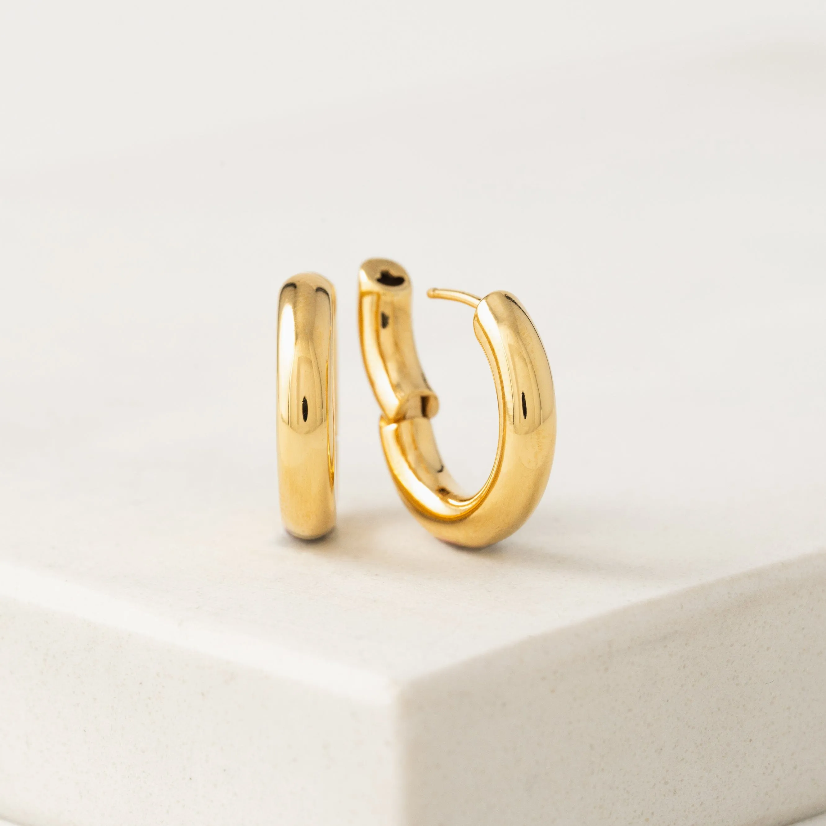 Midi Puff Hoop Earrings Gold