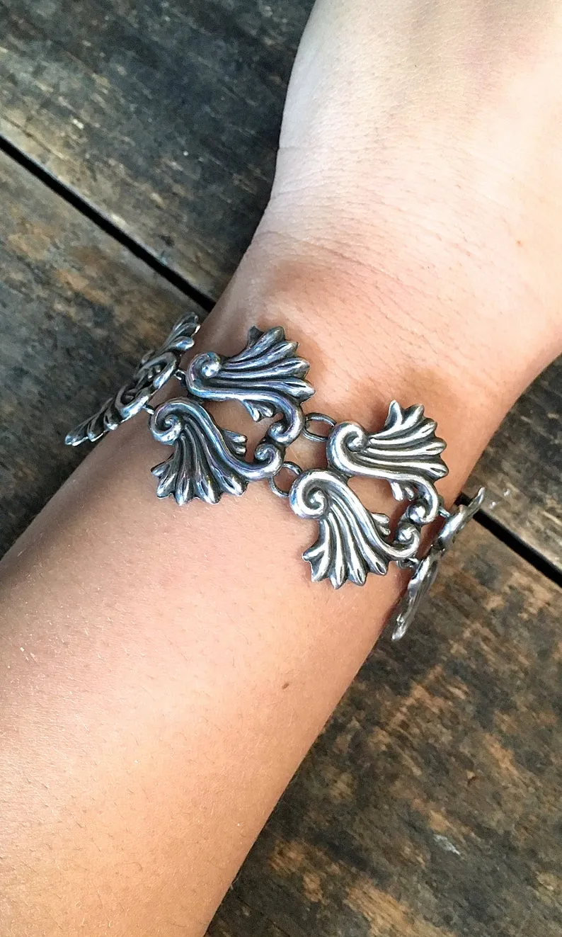 OLD MEXICO 1950s Mexican Sterling Silver Fern Design Link Bracelet