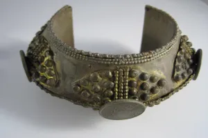 Saudi Metal Bracelet With Coins