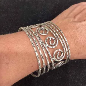 Silver Cuff [Costume]